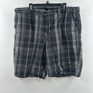 Apt. 9 Plaid Cotton Shorts Men’s Size 36 Zipper Fly 100% Cotton